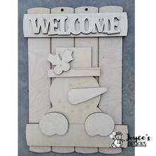 Load image into Gallery viewer, Welcome Snowman Pallet Doorhanger