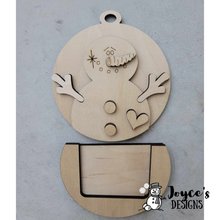 Load image into Gallery viewer, Snowman with heart Ornament/Gift Tag