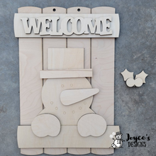 Load image into Gallery viewer, Welcome Snowman Pallet Doorhanger
