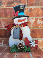 Load image into Gallery viewer, Cardinal and Snowman Shelf Sitter