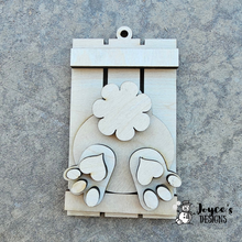 Load image into Gallery viewer, Bunny Butt Gift Card Holder Tag – Easter Wood Blank
