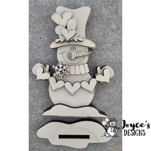 Load image into Gallery viewer, Mini Valentine Snowman Wood Blank – Heart Banner Shelf Sitter – 4x6 Paintable DIY Decor
