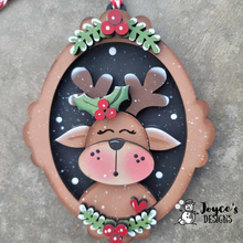 Load image into Gallery viewer, Reindeer on Oval ornament
