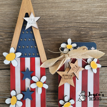 Load image into Gallery viewer, Patriotic birdhouses shelf sitter
